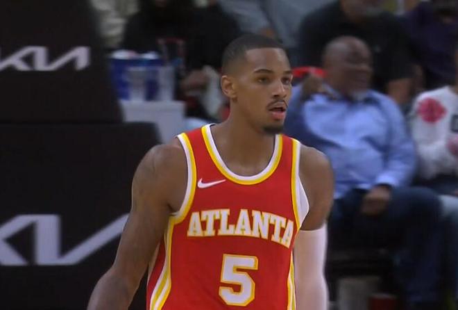 巴甲末轮赛前，内马尔获赠桑托斯生涯150球纪念品