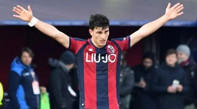 众鼓励下 众鼓励下