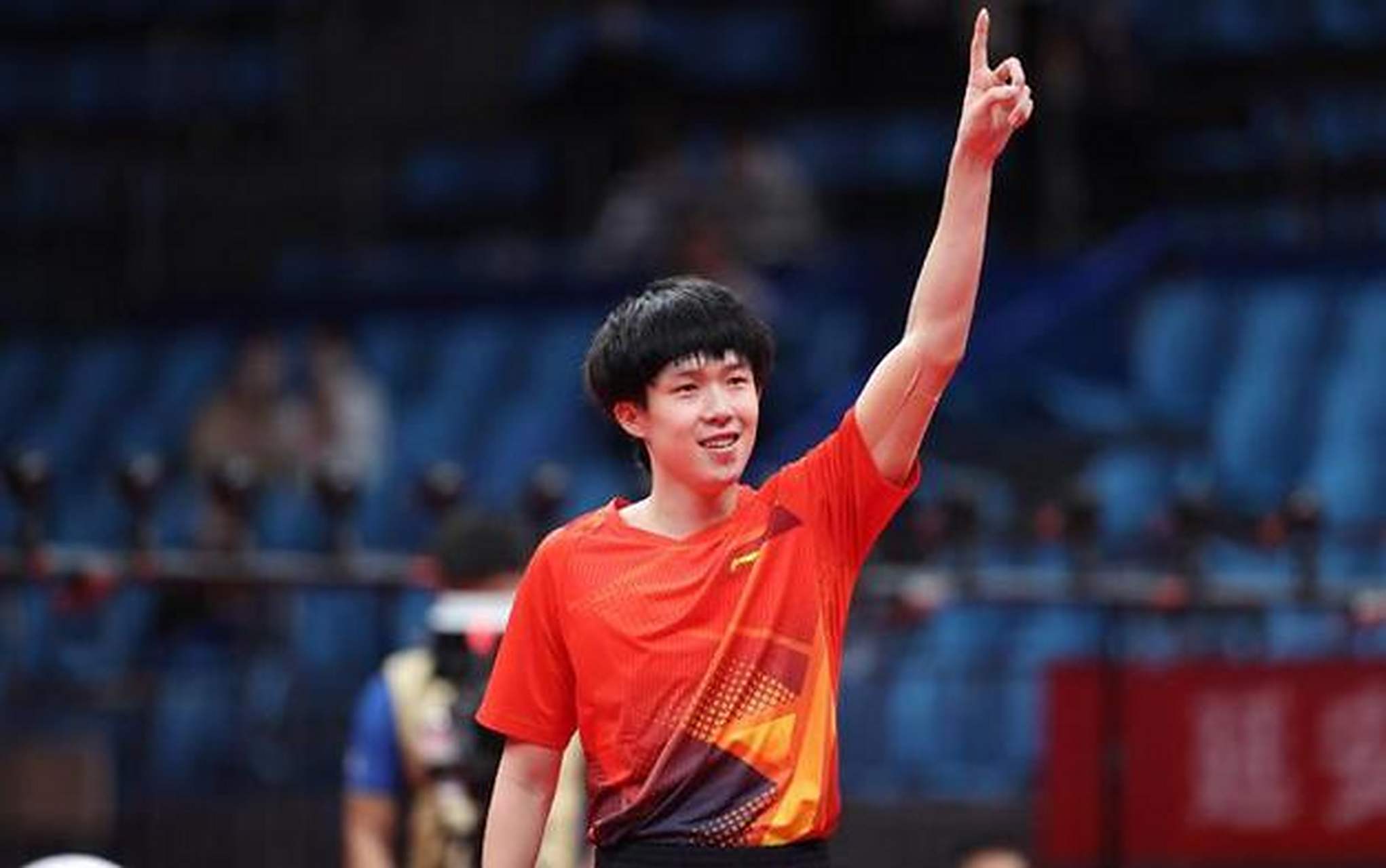 行严格审查 行严格审查